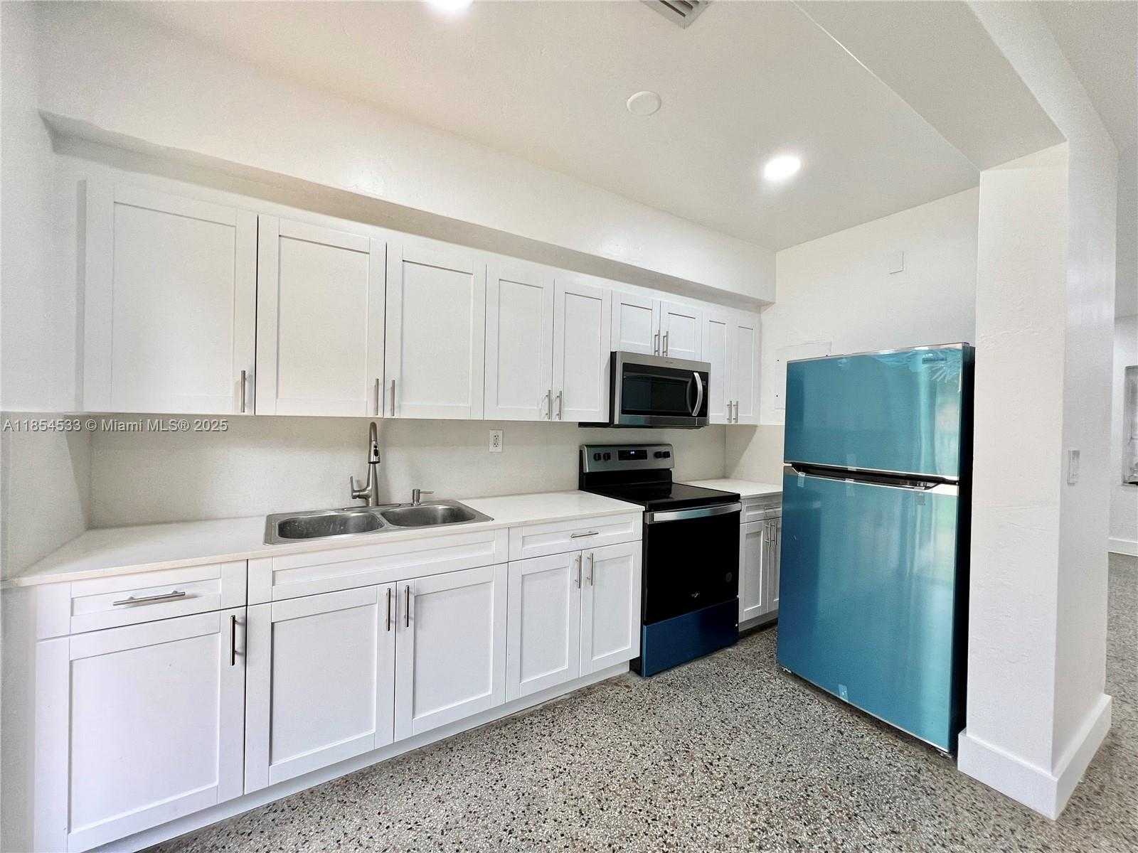 Small Image of 11020 NORTH EAST 10TH AVE, Biscayne Park Number 16