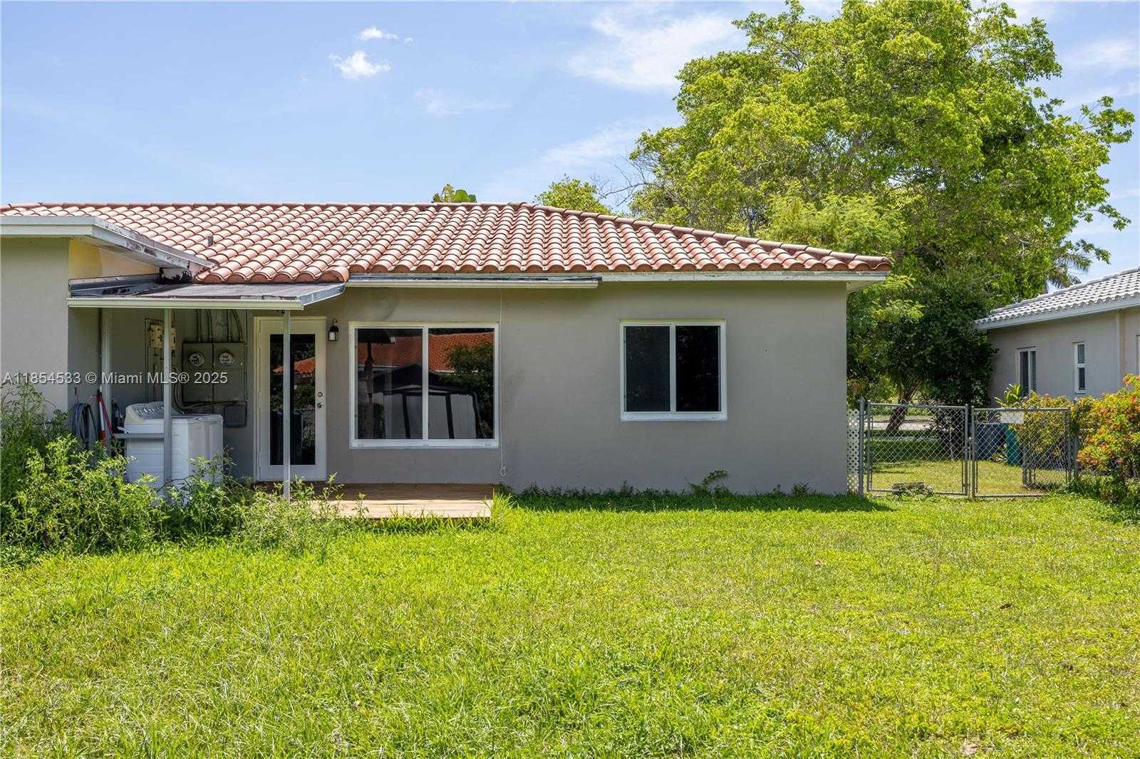 Small Image of 11020 NORTH EAST 10TH AVE, Biscayne Park Number 27