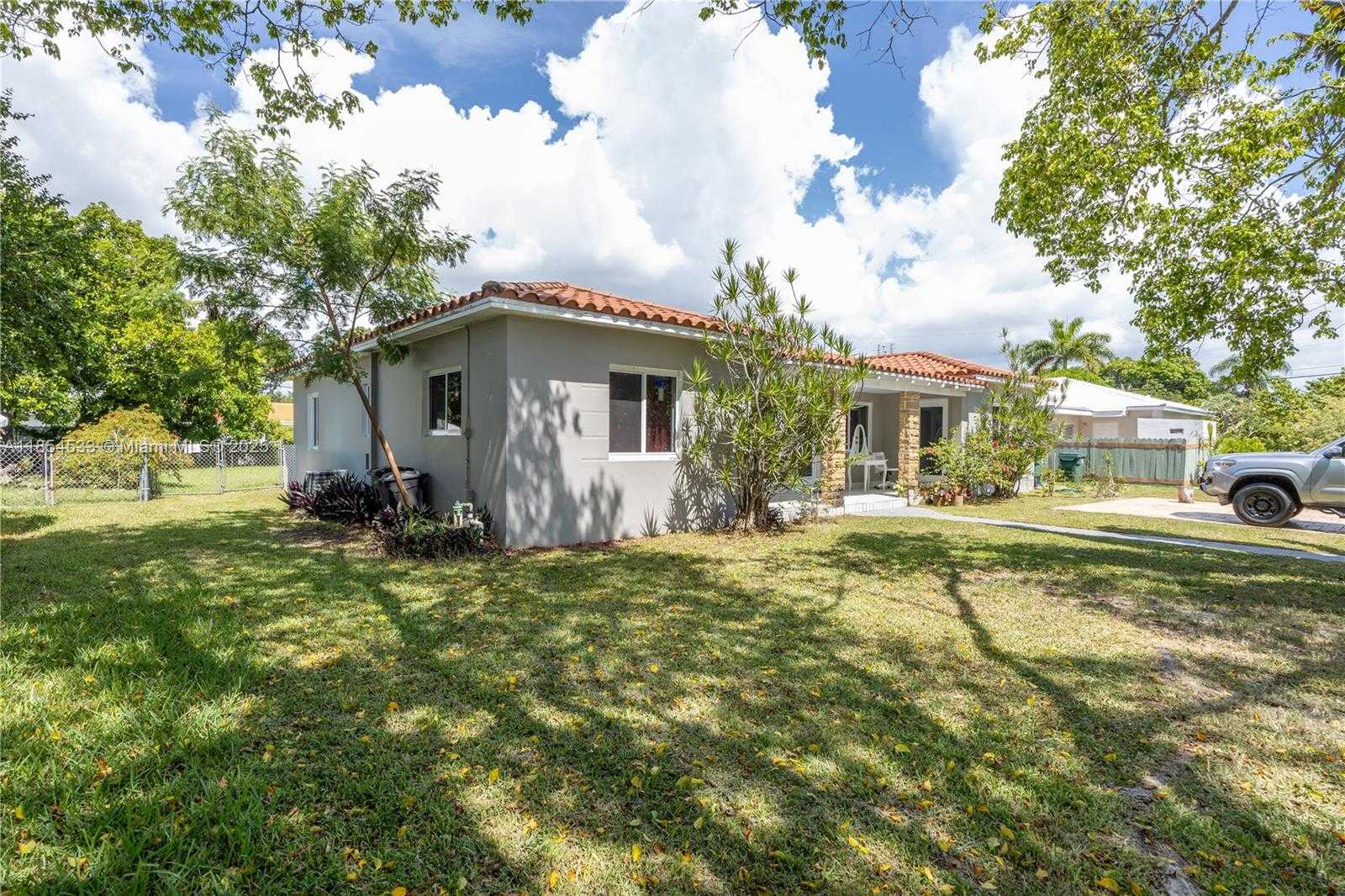 Small Image of 11020 NORTH EAST 10TH AVE, Biscayne Park Number 33