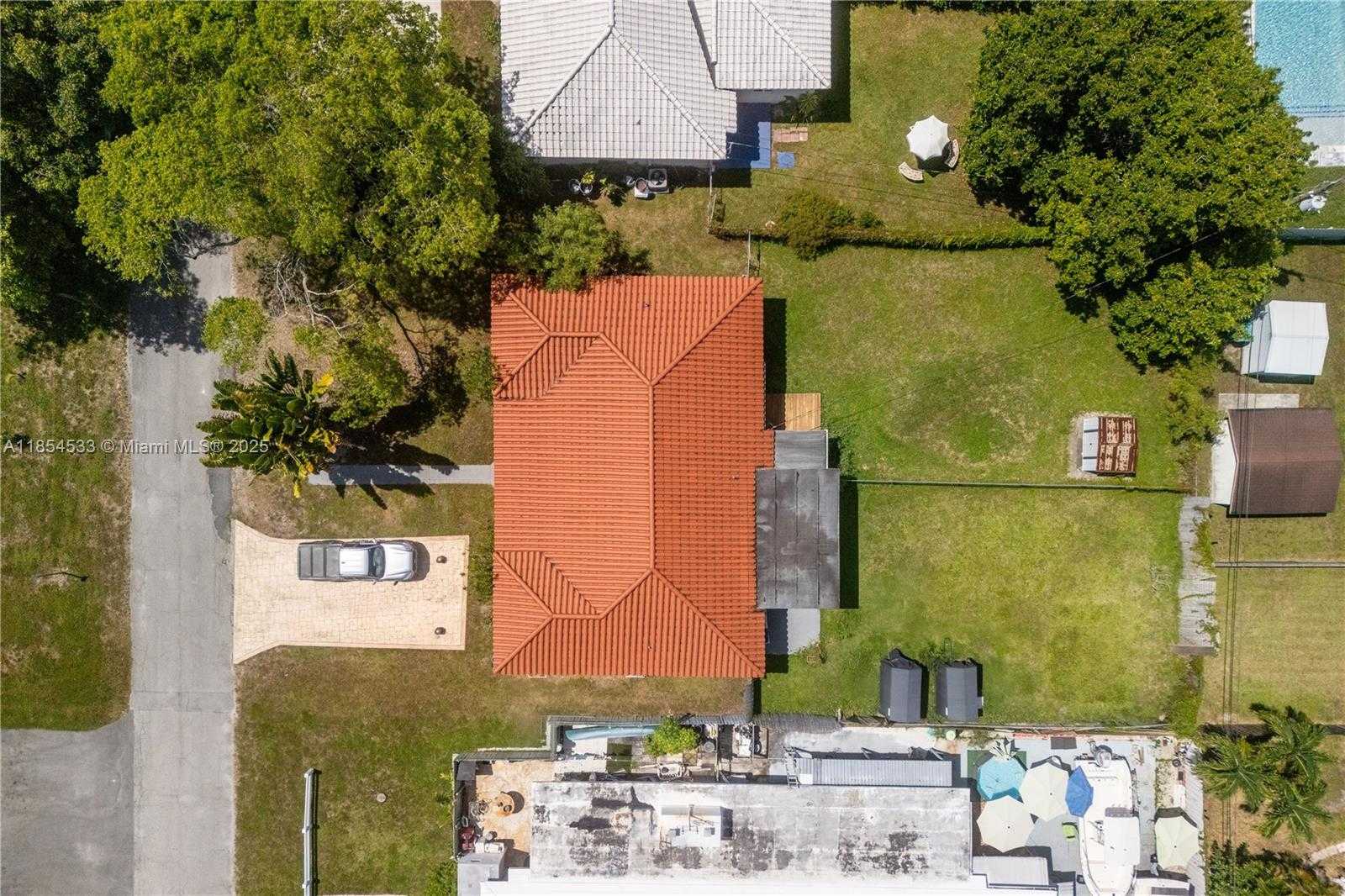 Small Image of 11020 NORTH EAST 10TH AVE, Biscayne Park Number 35
