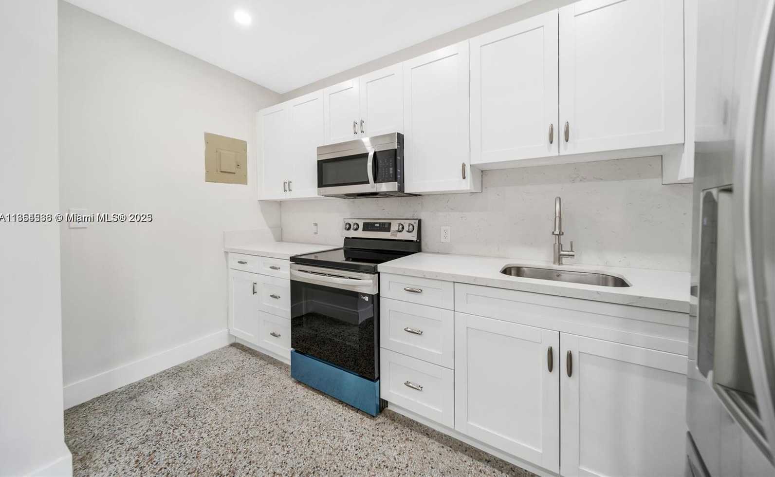 Small Image of 11020 NORTH EAST 10TH AVE, Biscayne Park Number 6