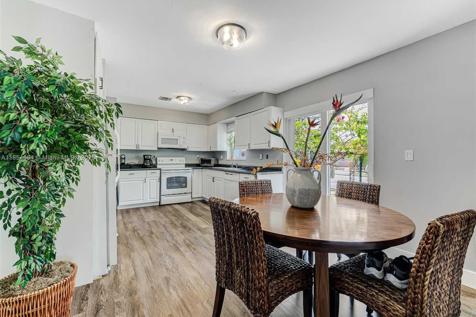 Small Image of 97 NORTH WEST 47TH CT #2, Miami Number 32