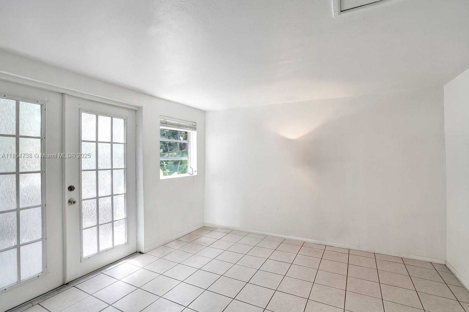 Small Image of 48 SOUTH WEST 14TH ST, Dania Beach Number 15