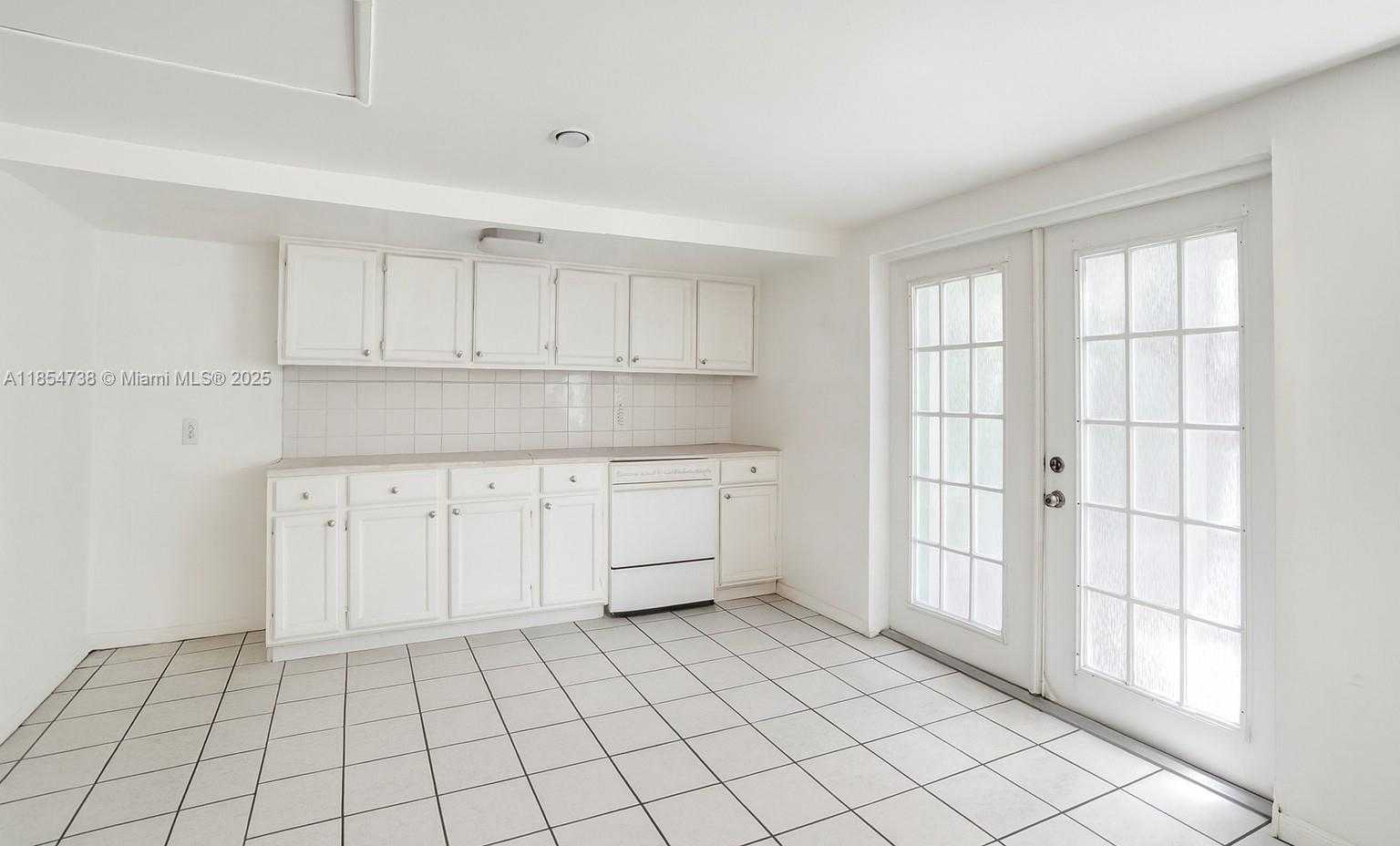 Small Image of 48 SOUTH WEST 14TH ST, Dania Beach Number 16