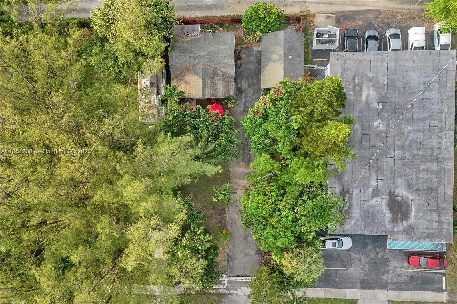 Small Image of 48 SOUTH WEST 14TH ST, Dania Beach Number 23