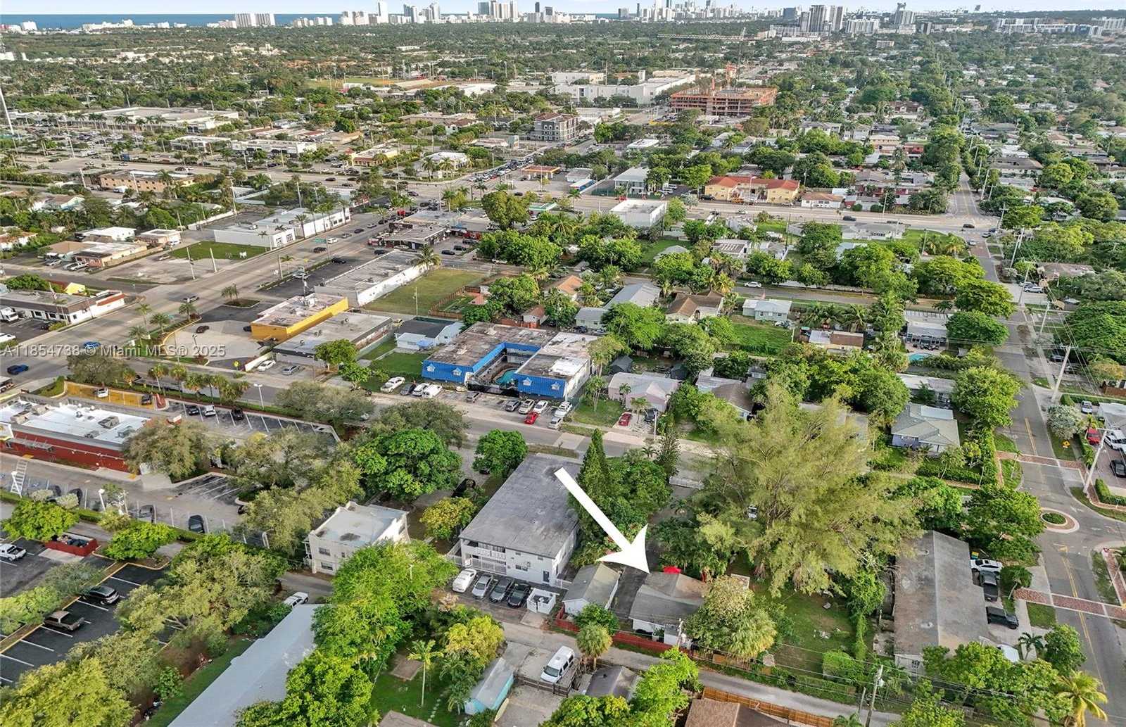 Small Image of 48 SOUTH WEST 14TH ST, Dania Beach Number 25