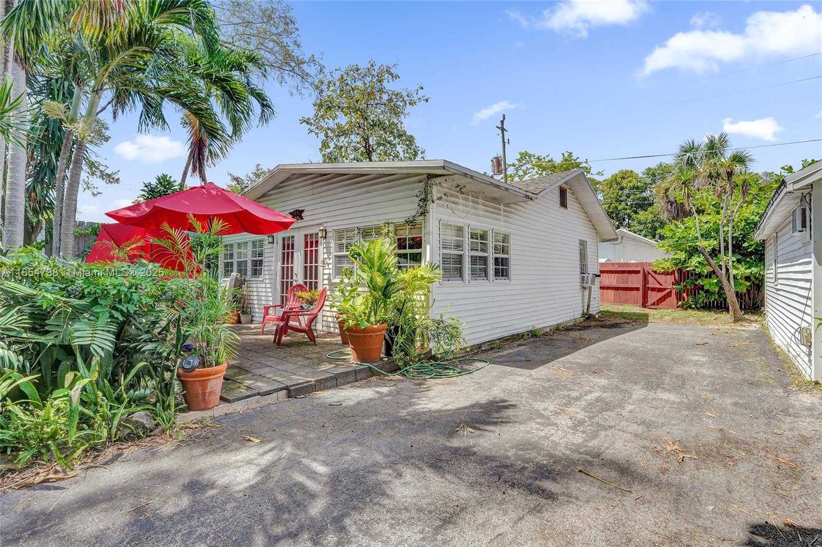 Small Image of 48 SOUTH WEST 14TH ST, Dania Beach Number 29