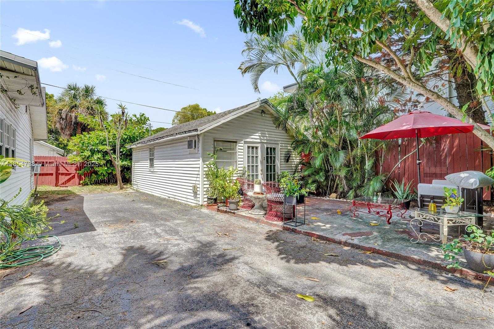 Small Image of 48 SOUTH WEST 14TH ST, Dania Beach Number 30