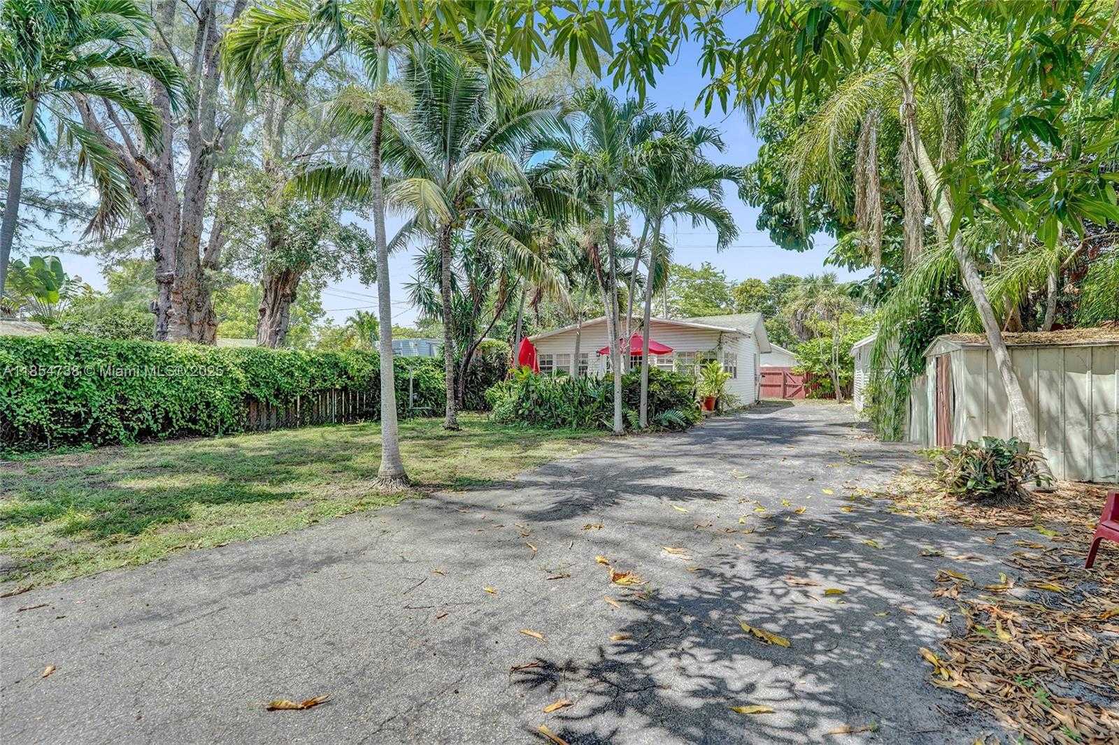 Small Image of 48 SOUTH WEST 14TH ST, Dania Beach Number 38