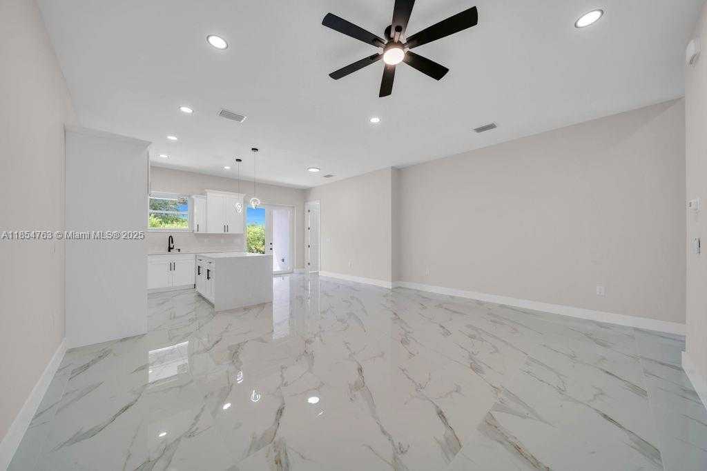 Small Image of 732 JACK AVE S, Lehigh Acres Number 39