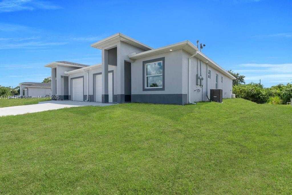Small Image of 732 JACK AVE S, Lehigh Acres Number 47