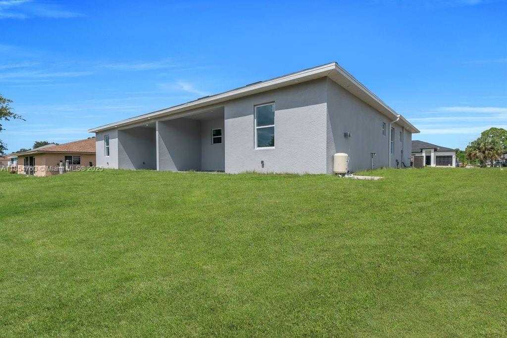 Small Image of 732 JACK AVE S, Lehigh Acres Number 49