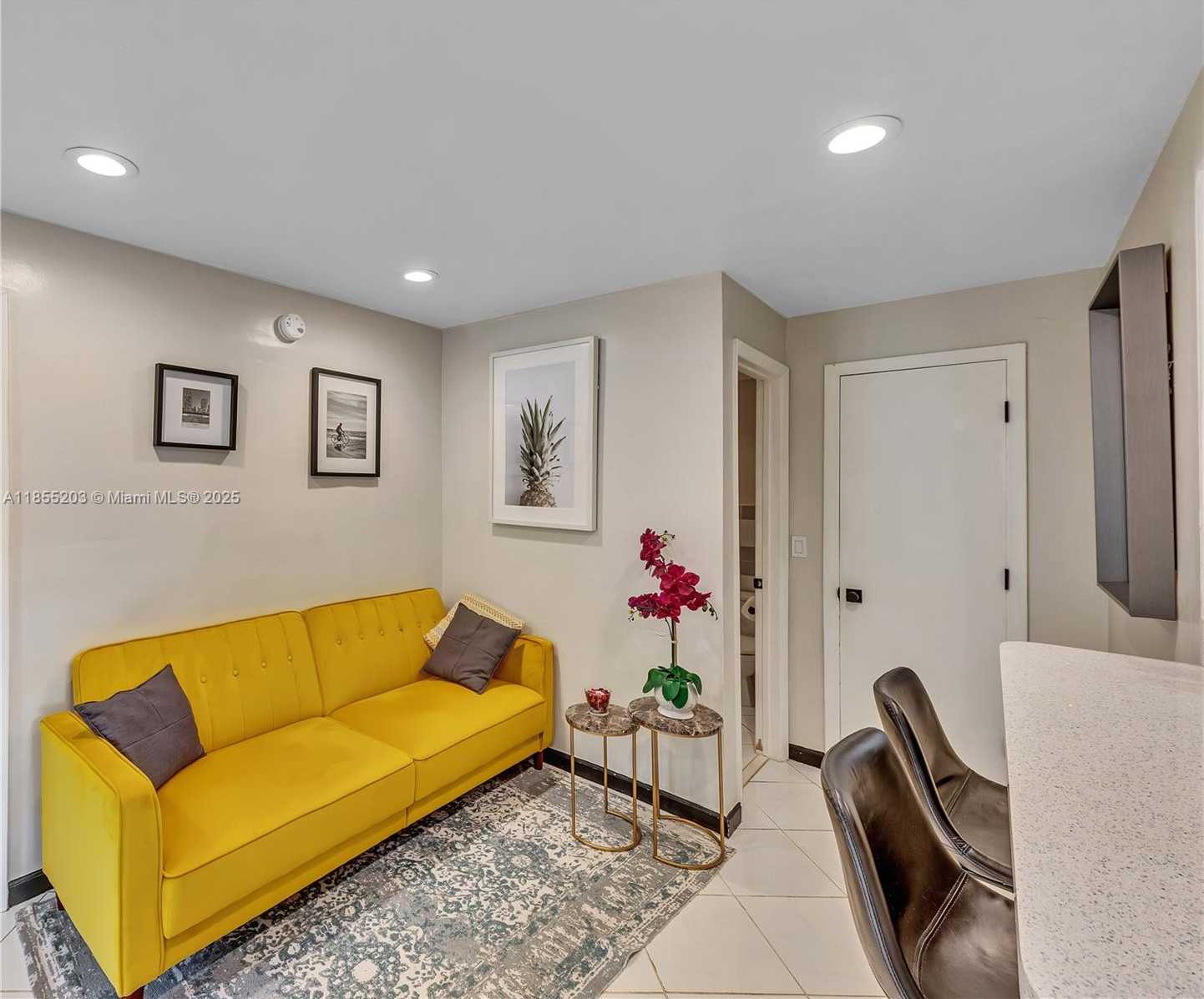 Small Image of 1947 ADAMS ST, Hollywood Number 16