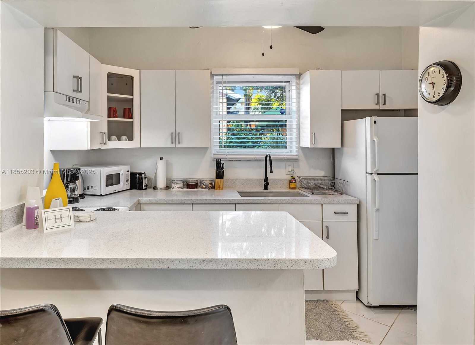 Small Image of 1947 ADAMS ST, Hollywood Number 6