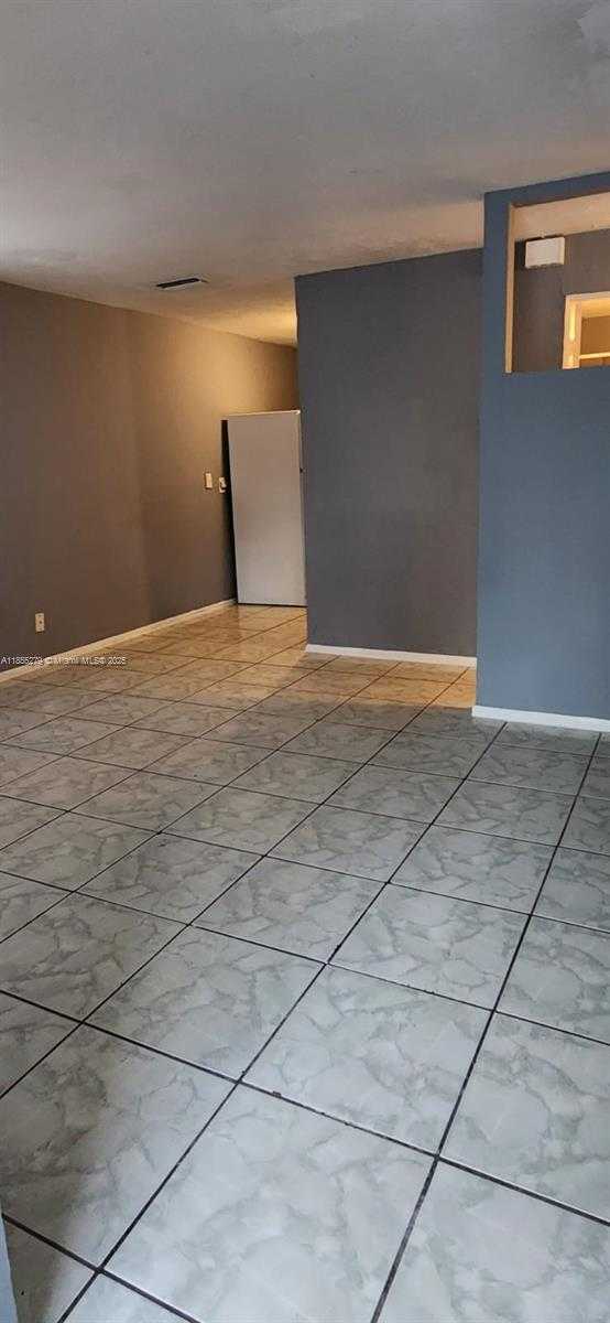 Small Image of 3147 ECONOMY, Fort Myers Number 7