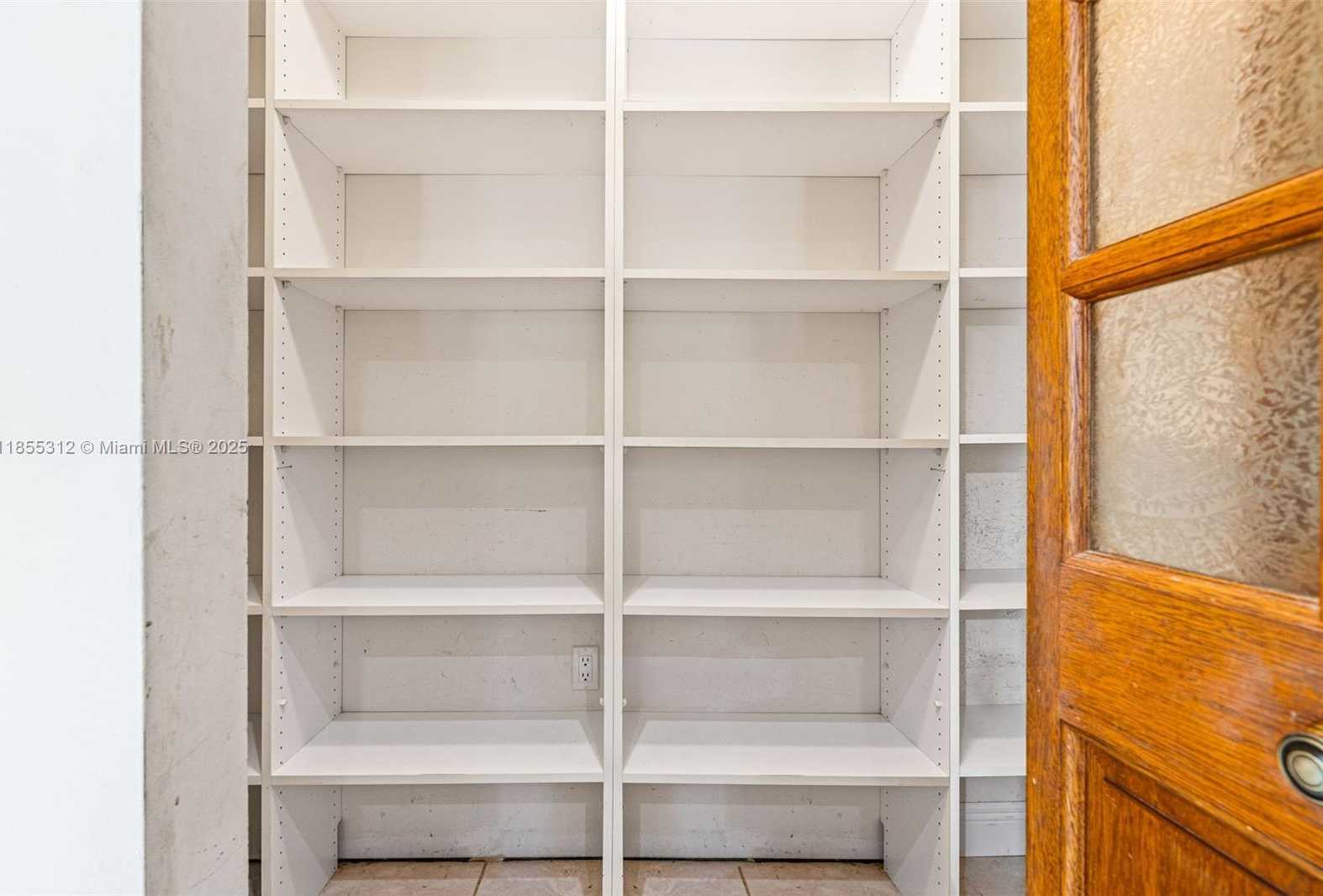 Small Image of 3411 SOUTH WEST 27TH ST, Miami Number 11