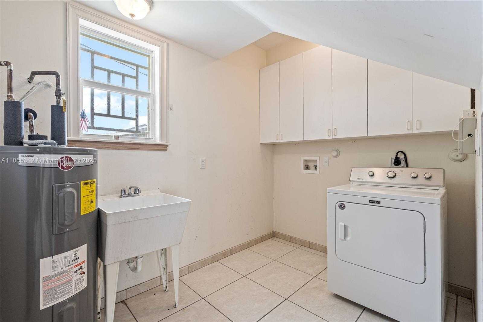 Small Image of 3411 SOUTH WEST 27TH ST, Miami Number 13