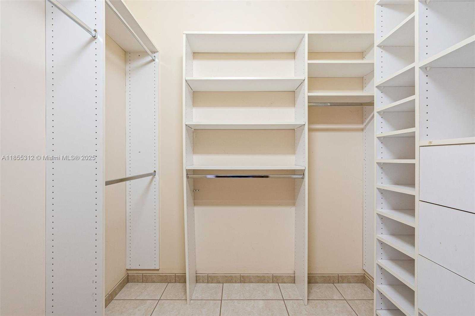 Small Image of 3411 SOUTH WEST 27TH ST, Miami Number 19