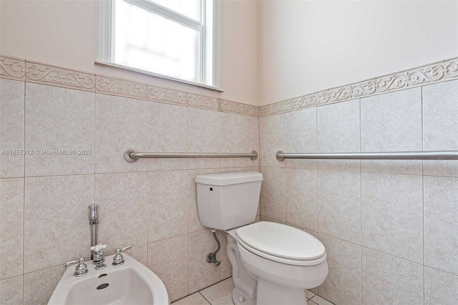 Small Image of 3411 SOUTH WEST 27TH ST, Miami Number 21