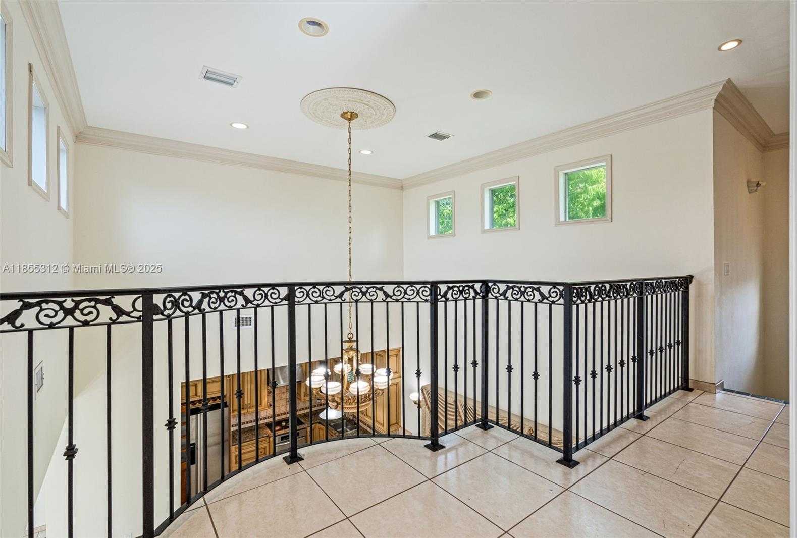 Small Image of 3411 SOUTH WEST 27TH ST, Miami Number 23