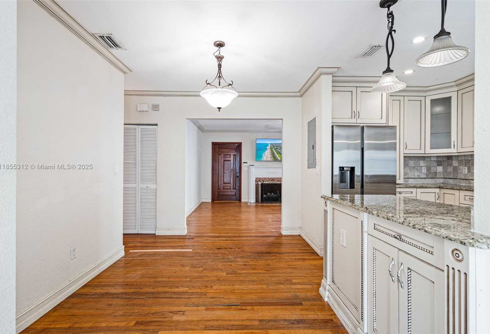 Small Image of 3411 SOUTH WEST 27TH ST, Miami Number 41