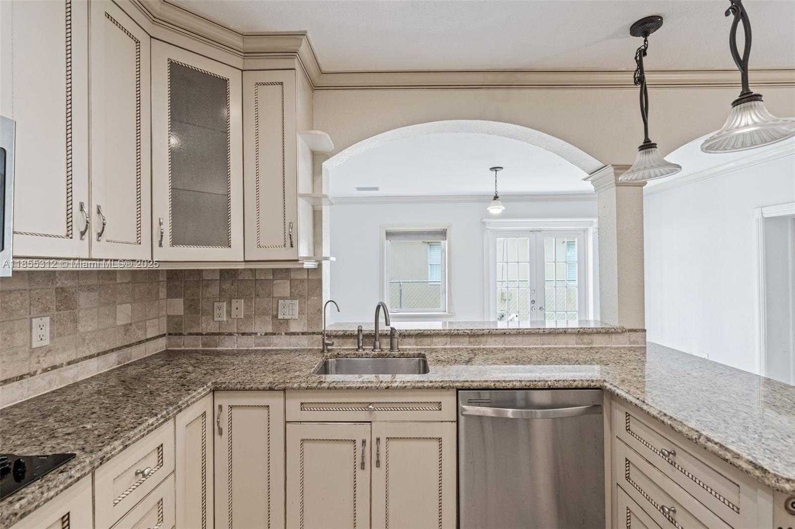Small Image of 3411 SOUTH WEST 27TH ST, Miami Number 44