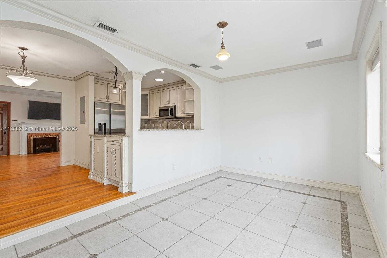 Small Image of 3411 SOUTH WEST 27TH ST, Miami Number 46