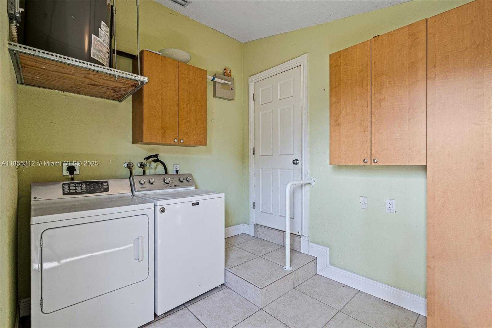 Small Image of 3411 SOUTH WEST 27TH ST, Miami Number 48