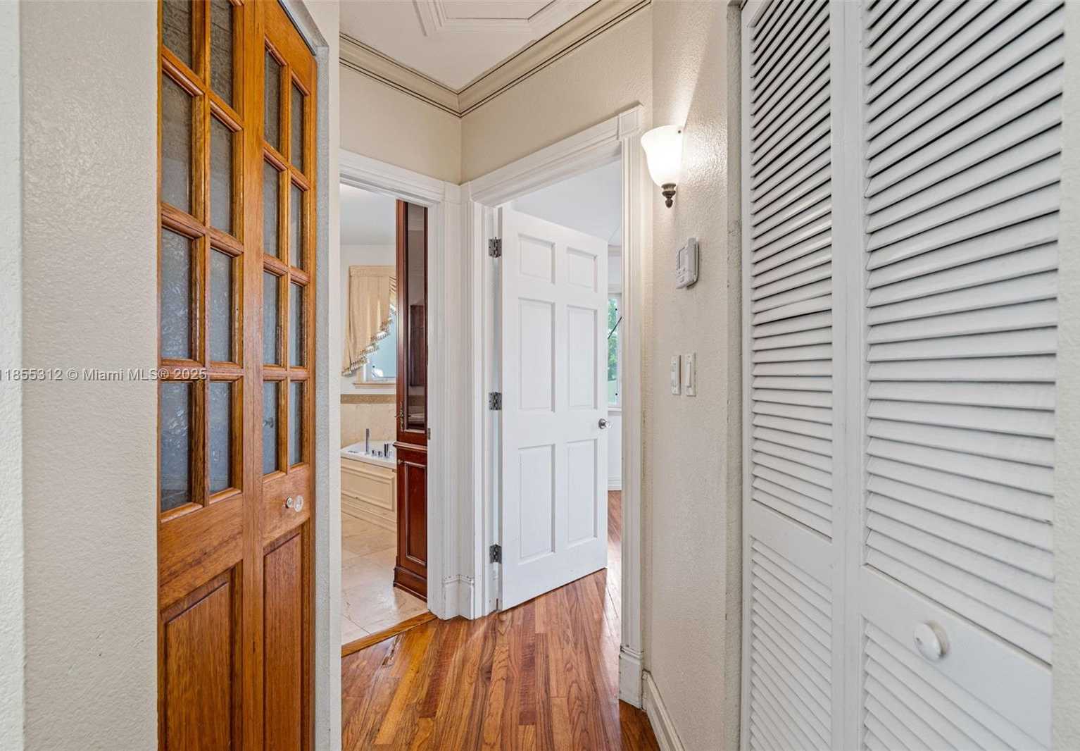 Small Image of 3411 SOUTH WEST 27TH ST, Miami Number 49