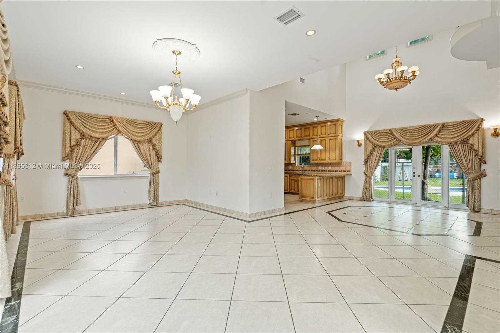 Small Image of 3411 SOUTH WEST 27TH ST, Miami Number 5
