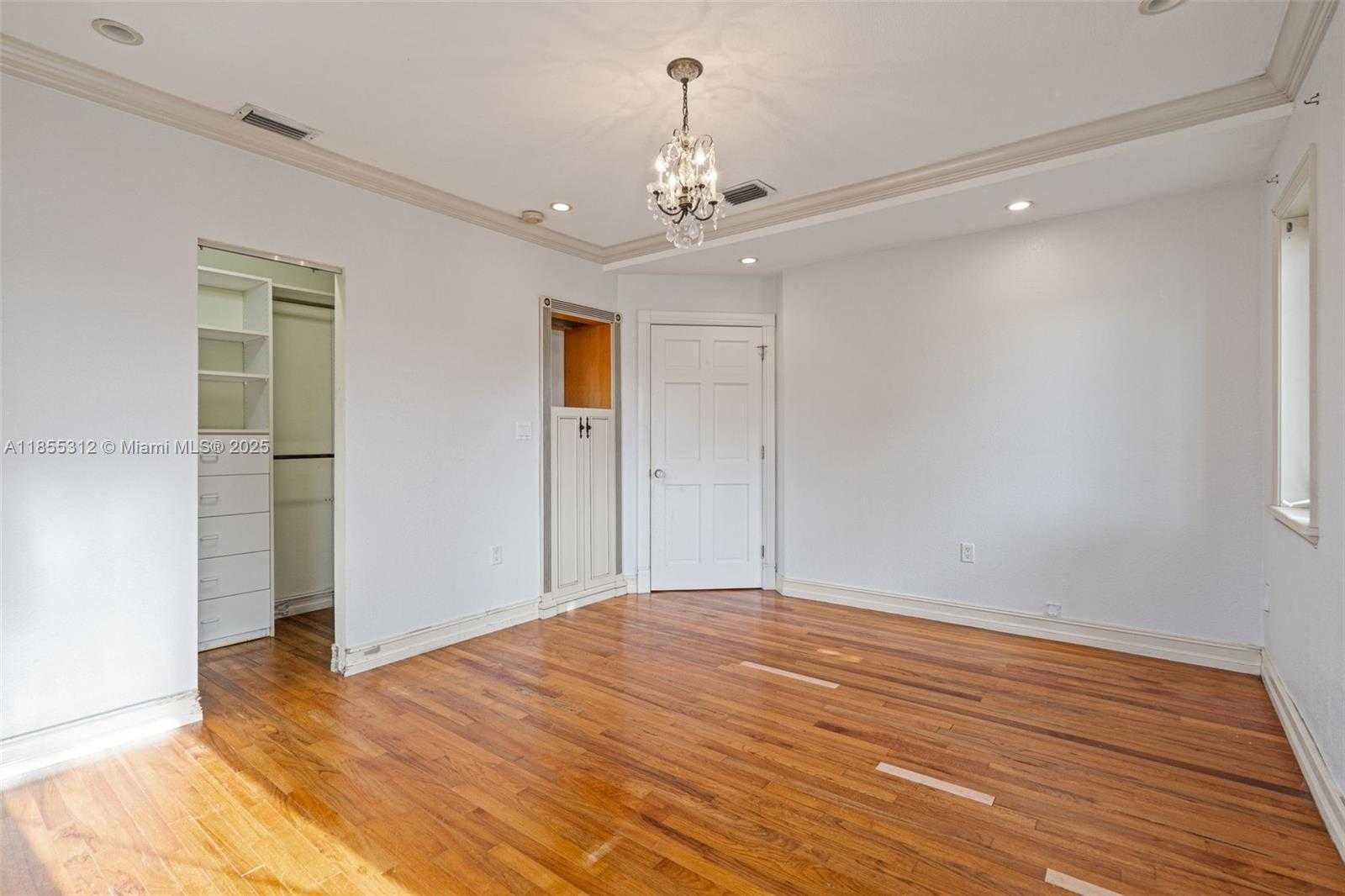 Small Image of 3411 SOUTH WEST 27TH ST, Miami Number 52