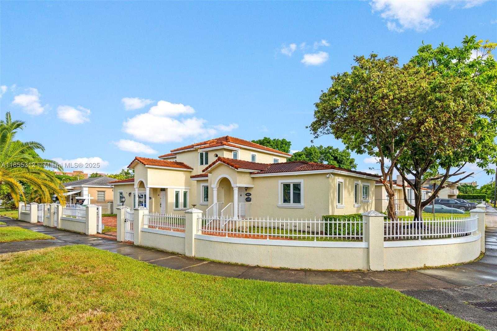 Small Image of 3411 SOUTH WEST 27TH ST, Miami Number 56