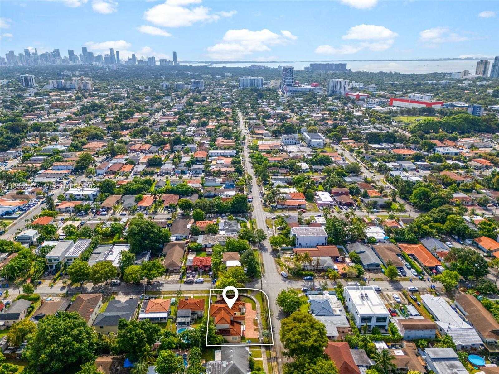 Small Image of 3411 SOUTH WEST 27TH ST, Miami Number 62