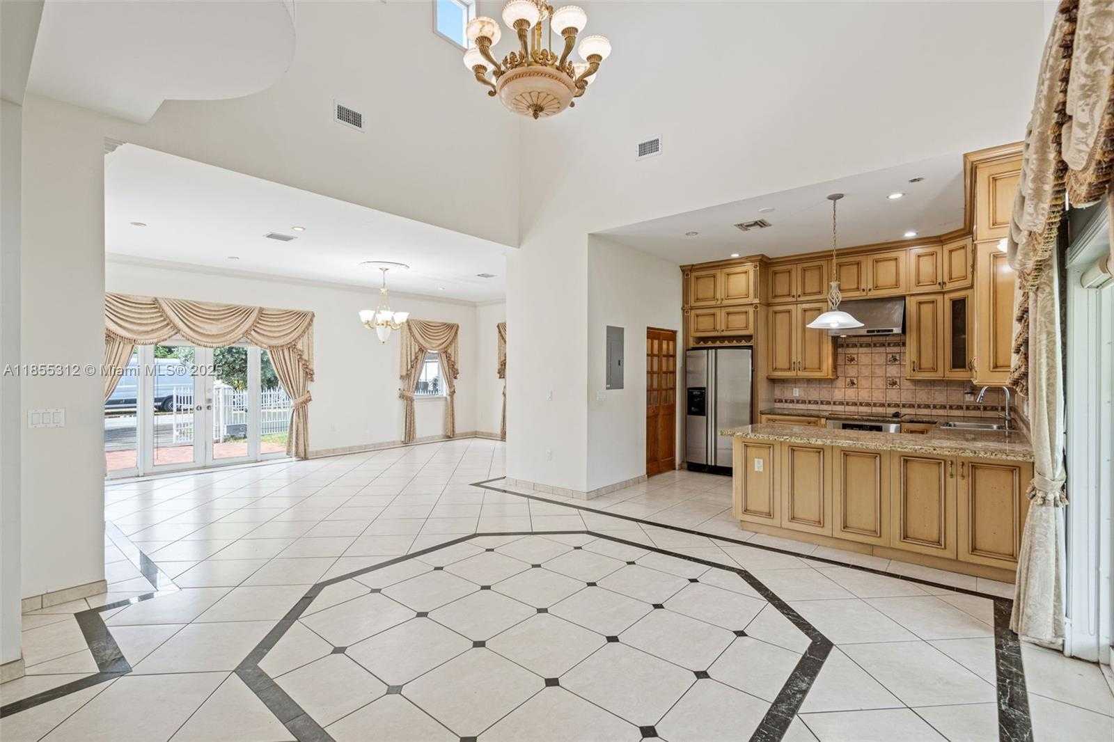 Small Image of 3411 SOUTH WEST 27TH ST, Miami Number 8