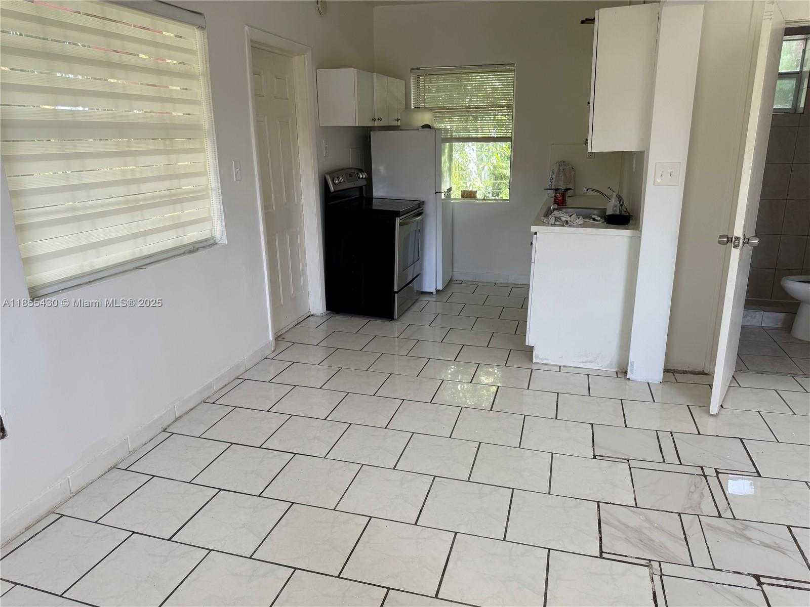 Small Image of 2134 SOUTH WEST 11TH ST, Miami Number 2