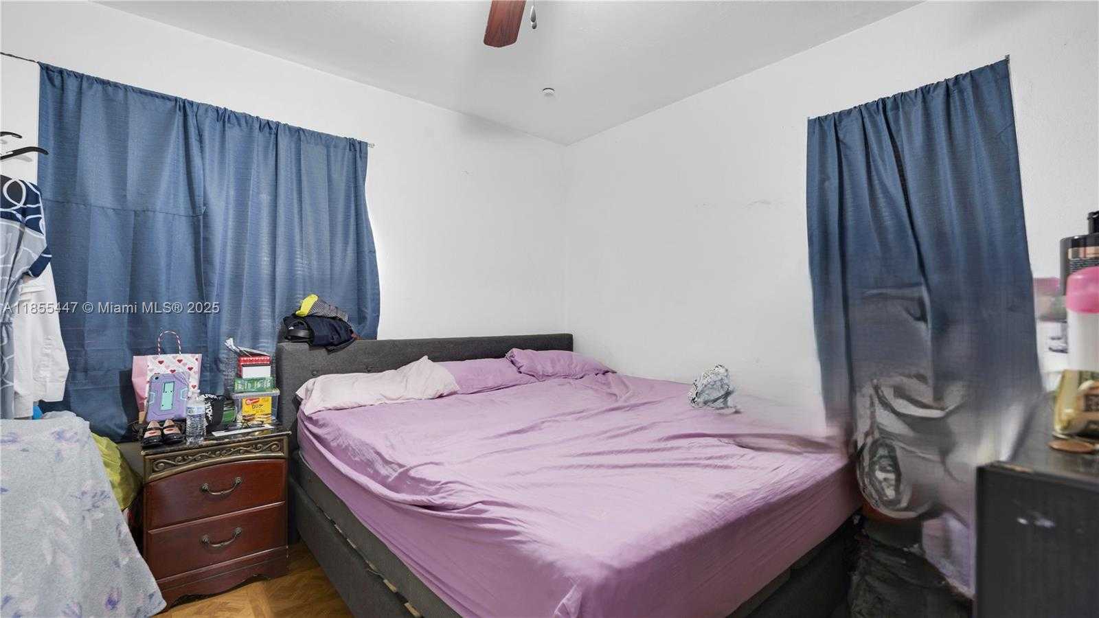 Small Image of 1554 NORTH WEST 58TH ST, Miami Number 10