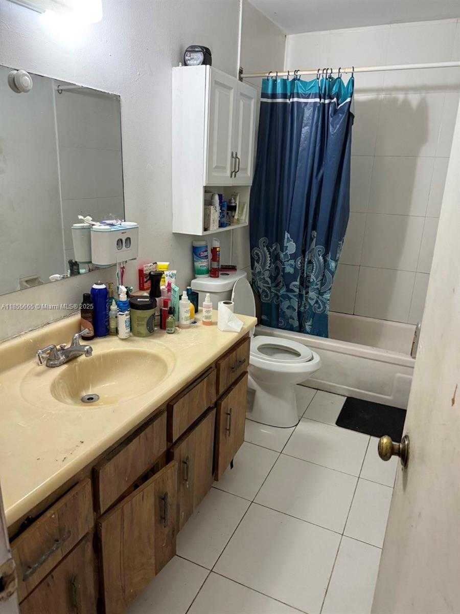 Small Image of 1801 GARDENIA RD, Fort Lauderdale Number 13