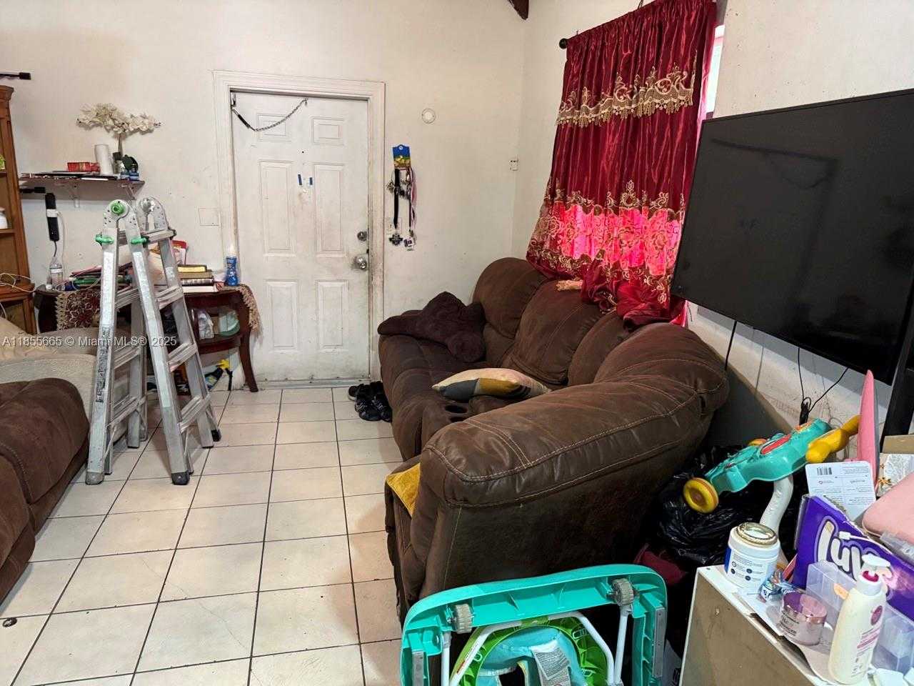 Small Image of 1801 GARDENIA RD, Fort Lauderdale Number 15