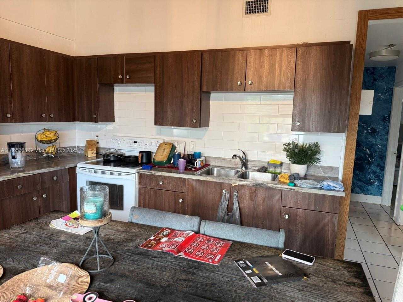 Small Image of 1801 GARDENIA RD, Fort Lauderdale Number 19
