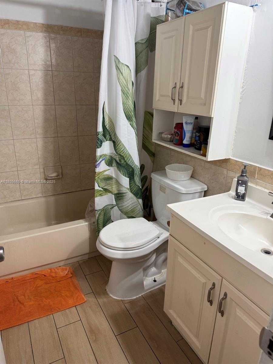 Small Image of 1801 GARDENIA RD, Fort Lauderdale Number 29