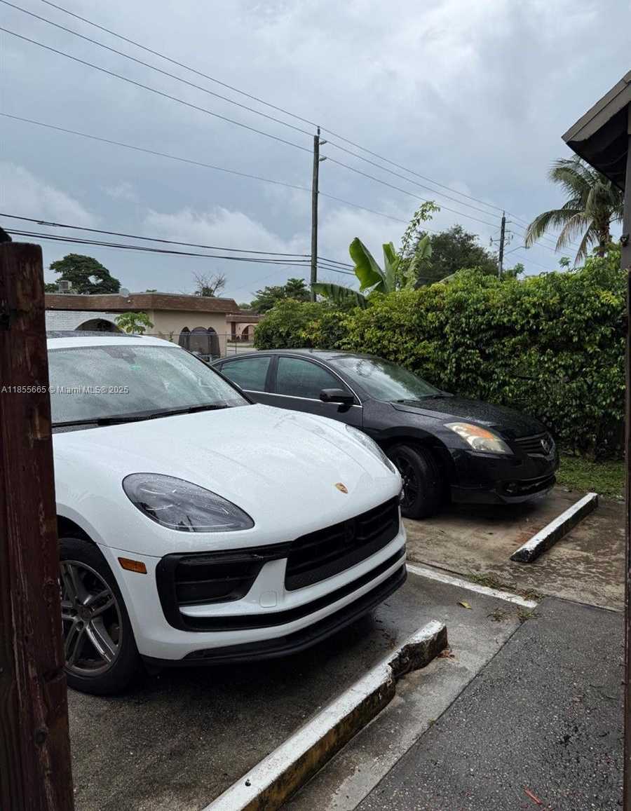 Small Image of 1801 GARDENIA RD, Fort Lauderdale Number 8