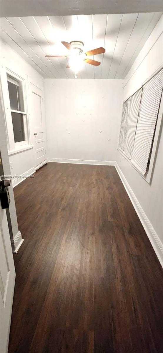 Small Image of 2105 FRANKLIN #2, Fort Myers Number 3
