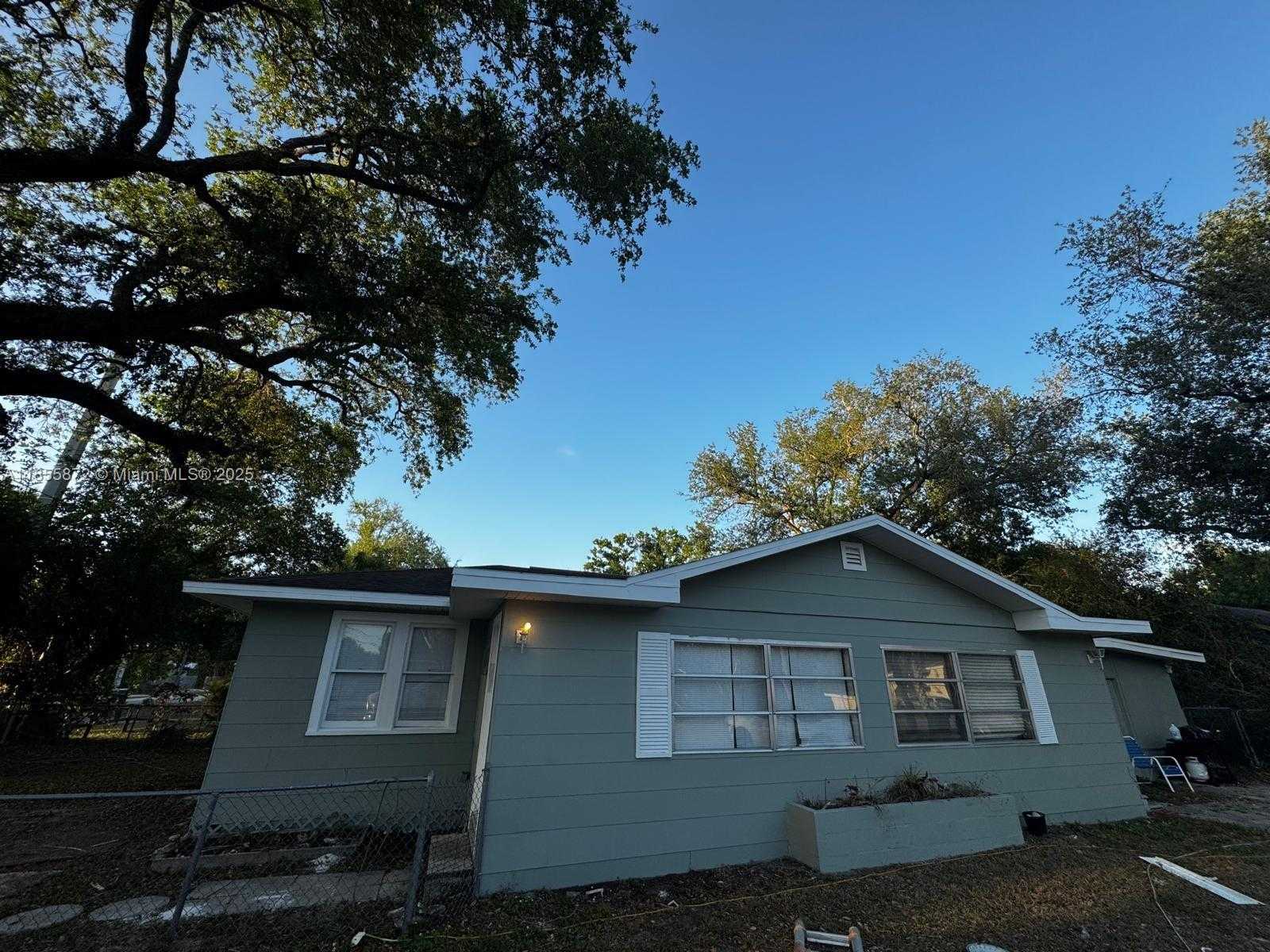 Small Image of 2105 FRANKLIN #2, Fort Myers Number 4