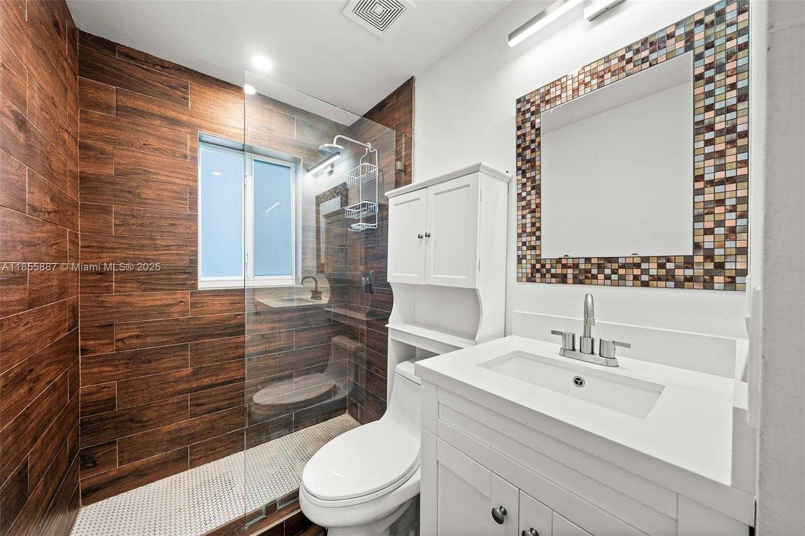 Small Image of 3586 MAIN HWY #3, Coconut Grove Number 13