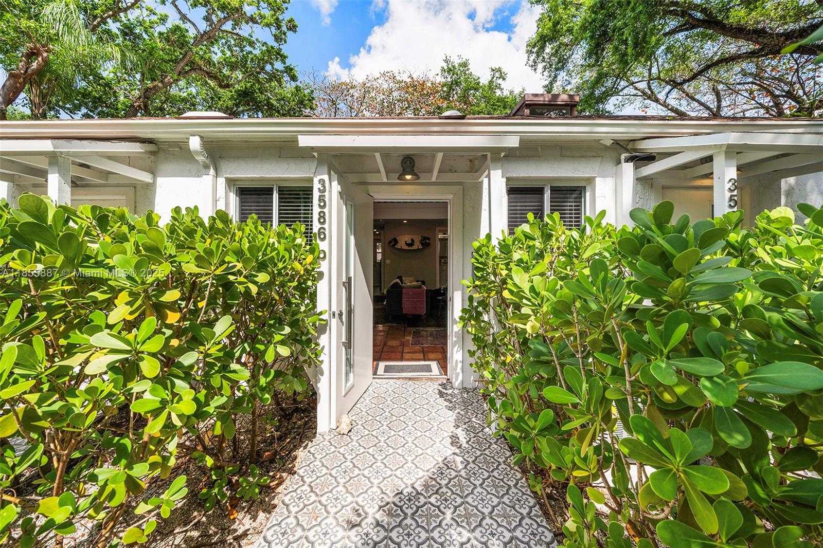 Small Image of 3586 MAIN HWY #3, Coconut Grove Number 14