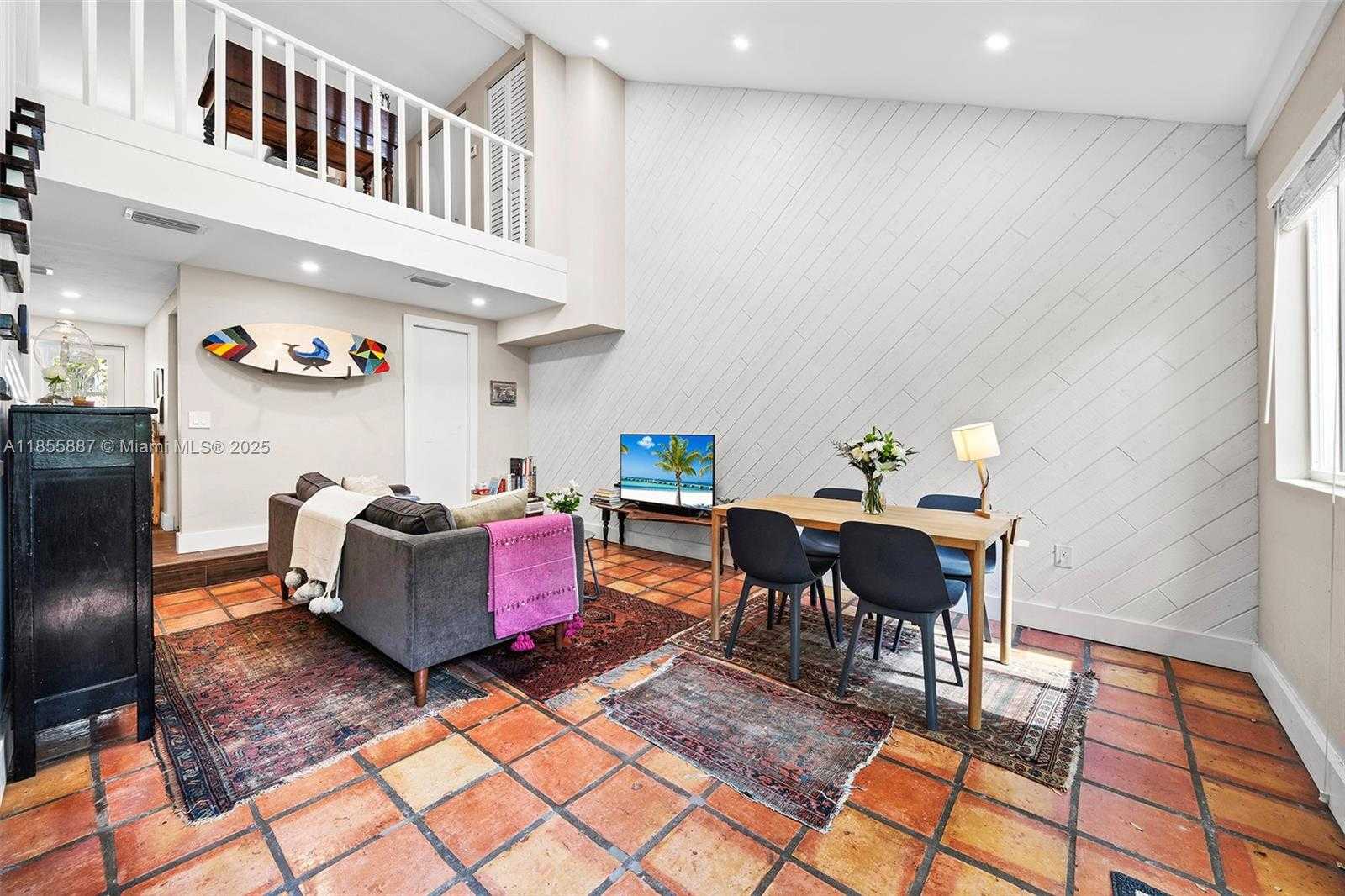 Small Image of 3586 MAIN HWY #3, Coconut Grove Number 17