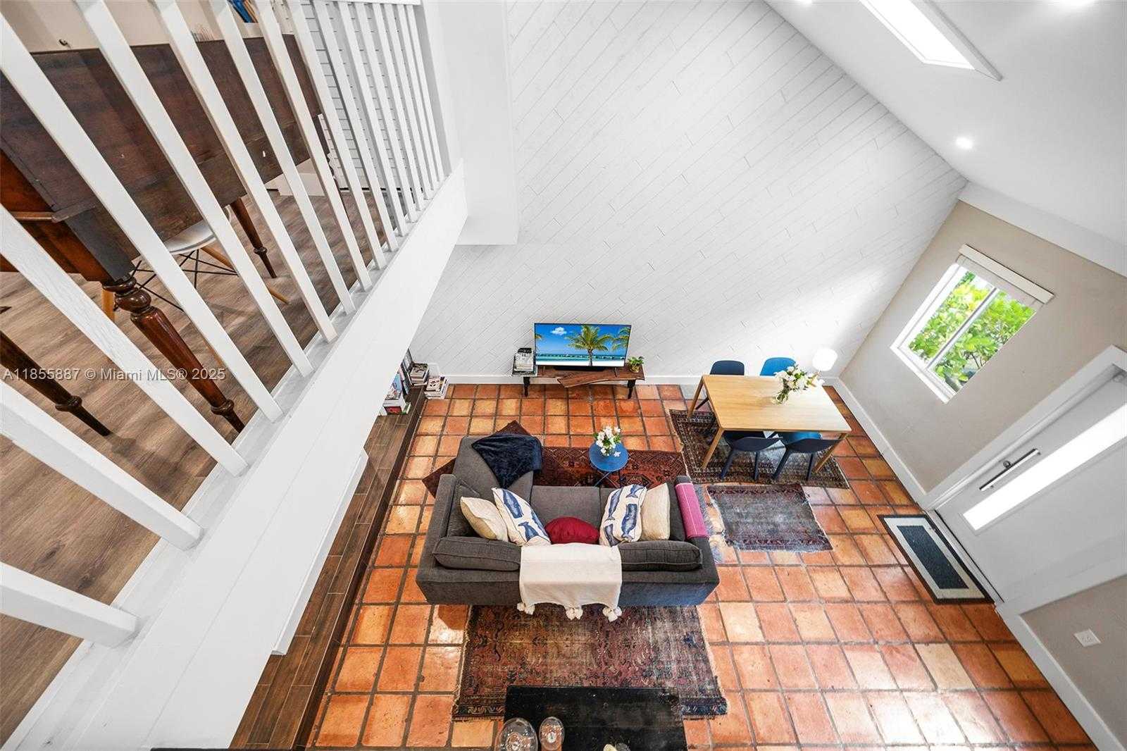 Small Image of 3586 MAIN HWY #3, Coconut Grove Number 22