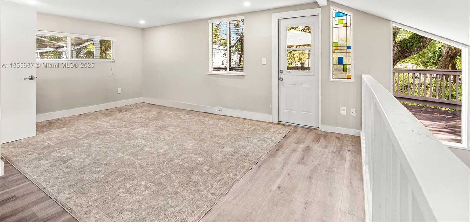 Small Image of 3586 MAIN HWY #3, Coconut Grove Number 41