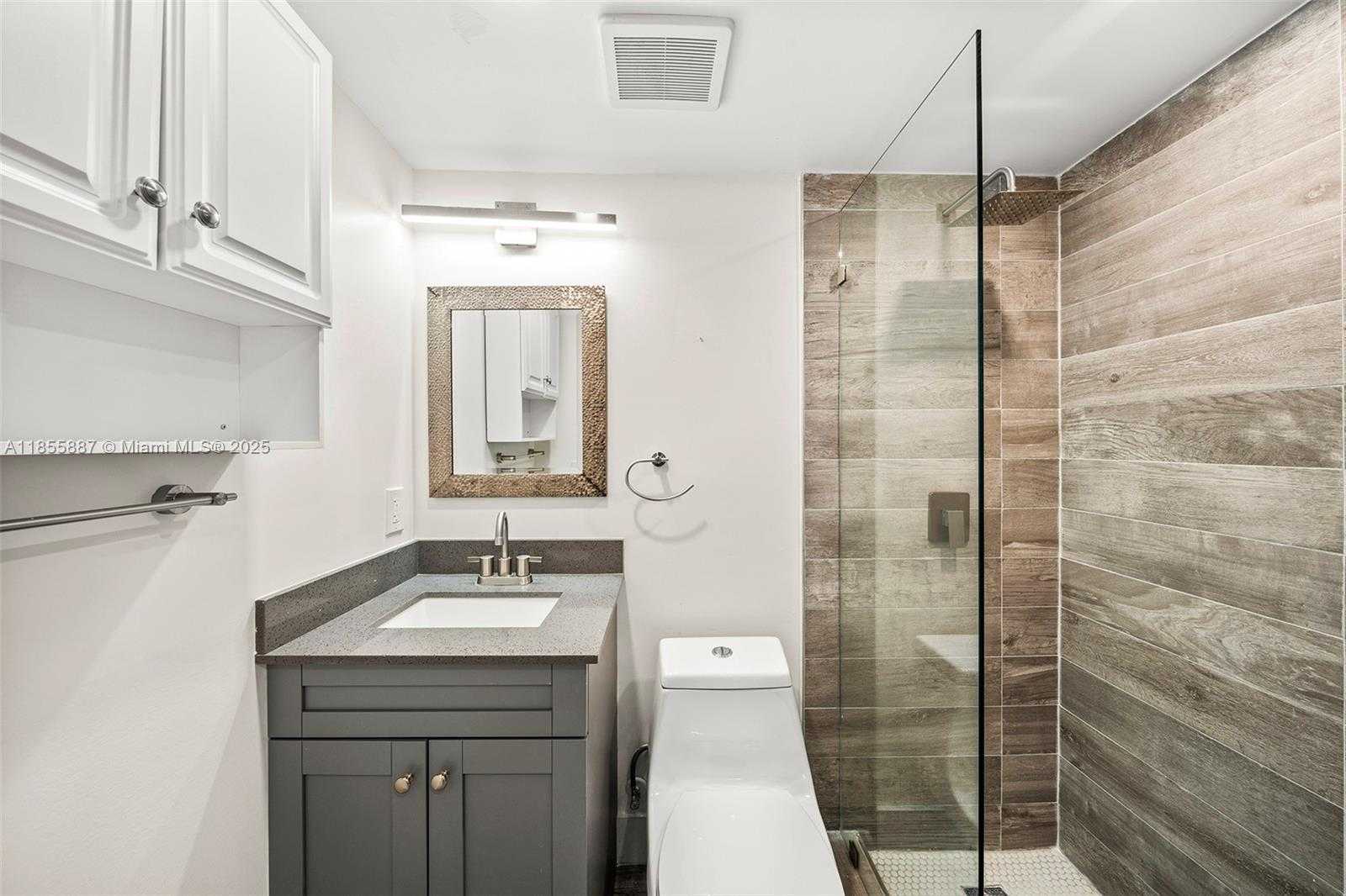 Small Image of 3586 MAIN HWY #3, Coconut Grove Number 43