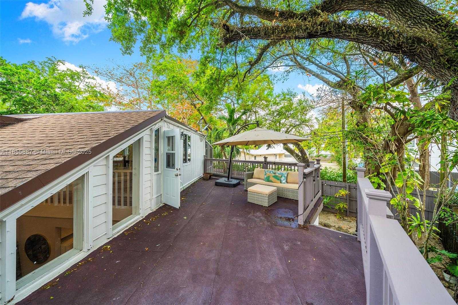 Small Image of 3586 MAIN HWY #3, Coconut Grove Number 47